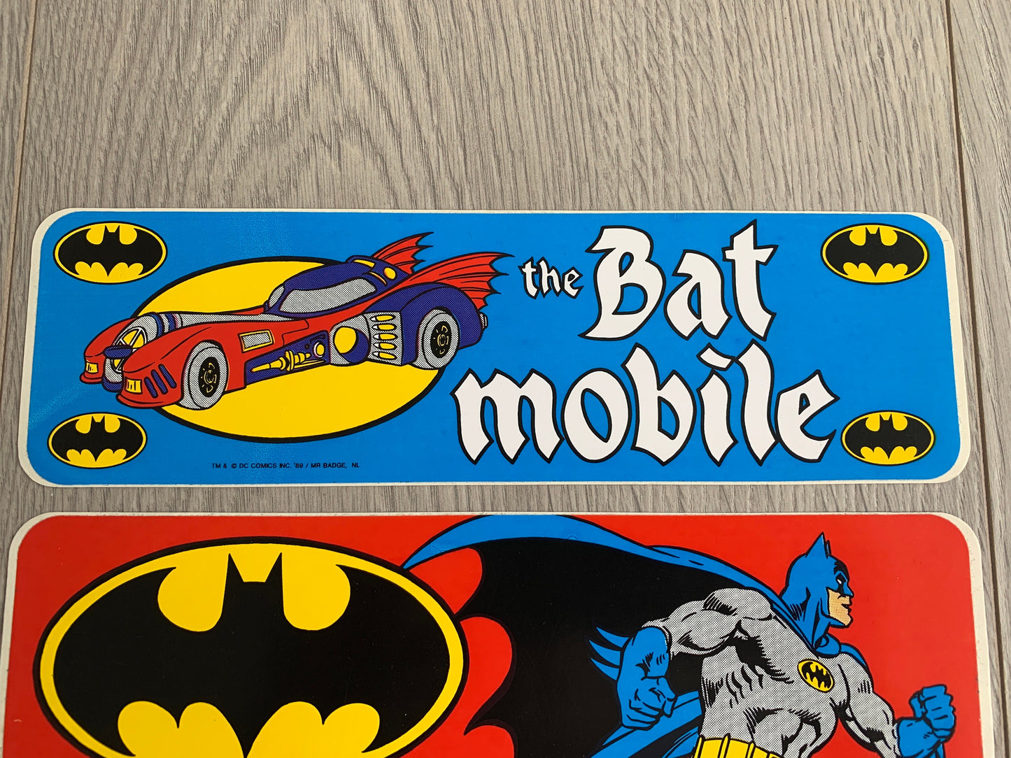 DC Comics Batman stickers uit het jaar 1989 (tm & dc comics inc. '89 / mr badge, NL)