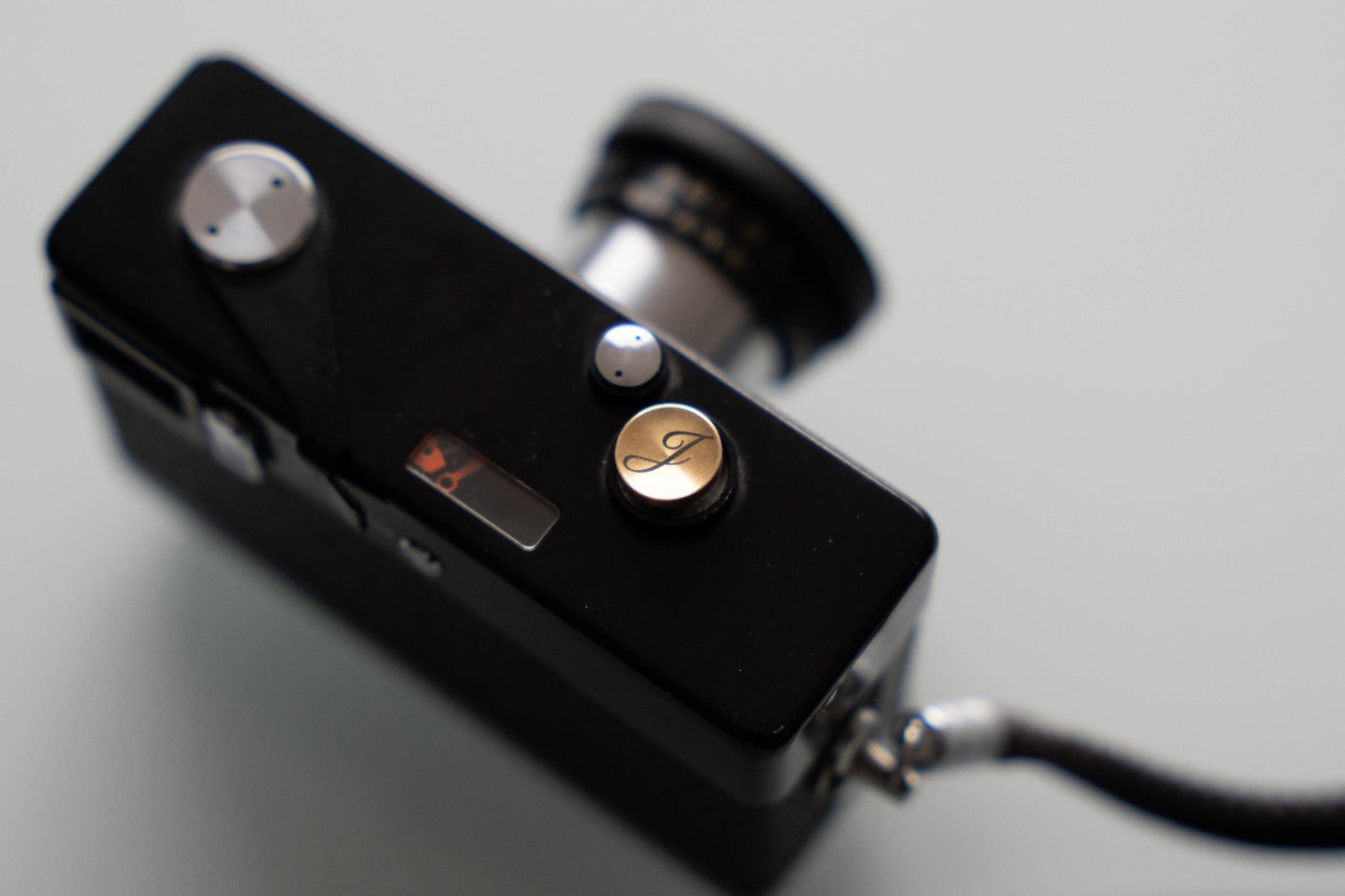 Laser gegraveerde ontspanknop voor jouw camera