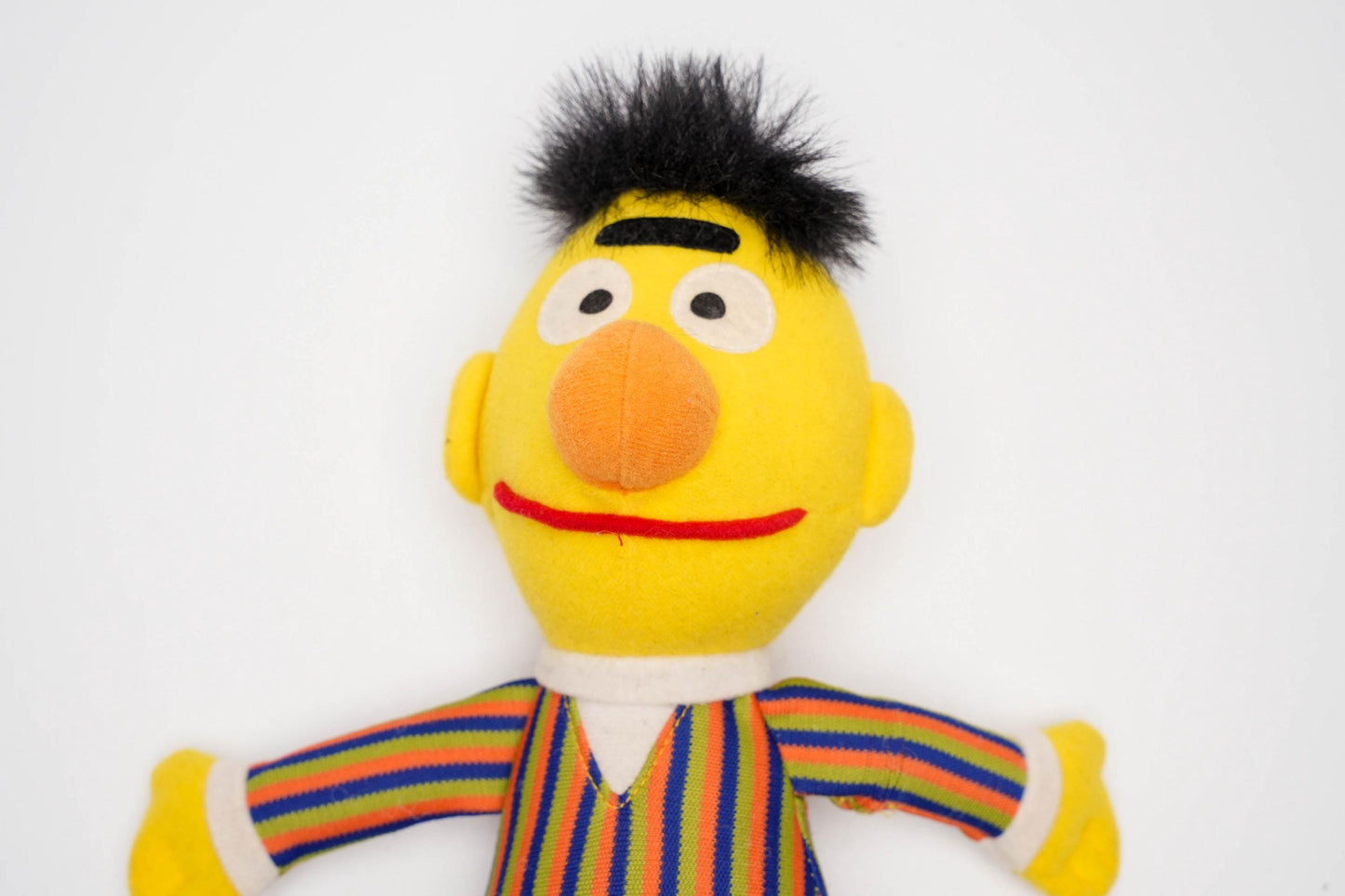 Vintage Sesamstraat Bert Knuffel – Junior Toys AG (2002) – 28 cm/11 inch