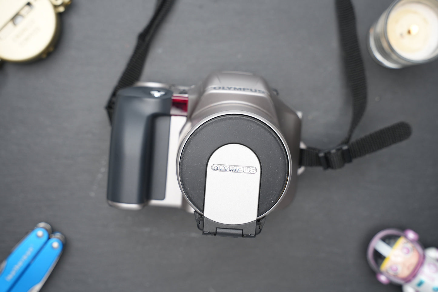 Olympus IS-200 vintage compact autofocus zoom camera