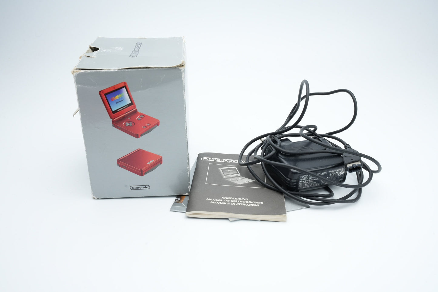 Nintendo Gameboy Advance SP - met lader - kleur rood - verzamelitem