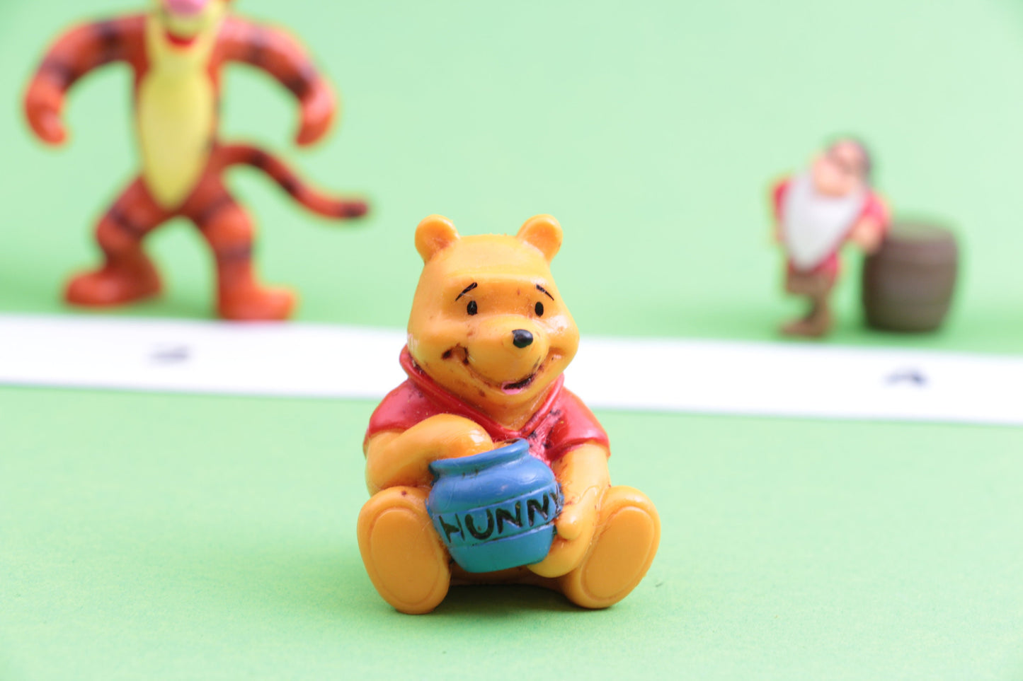 Figuren van Disney - Winnie The Pooh - Teigetje - vintage uit verschillende jaartallen