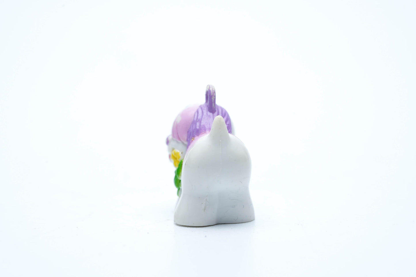Vintage Charmkins Buttercup – Hasbro 1983 – Hondje met paarse lokken & bloemen | Miniatuur bedelfiguur
