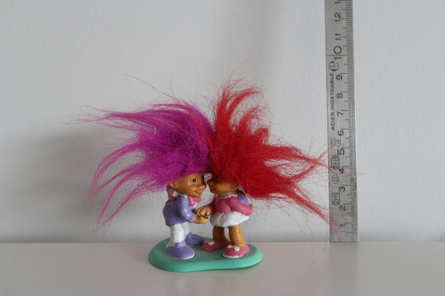 Vintage Trollen figuurtjes paars en rood haar (stel)