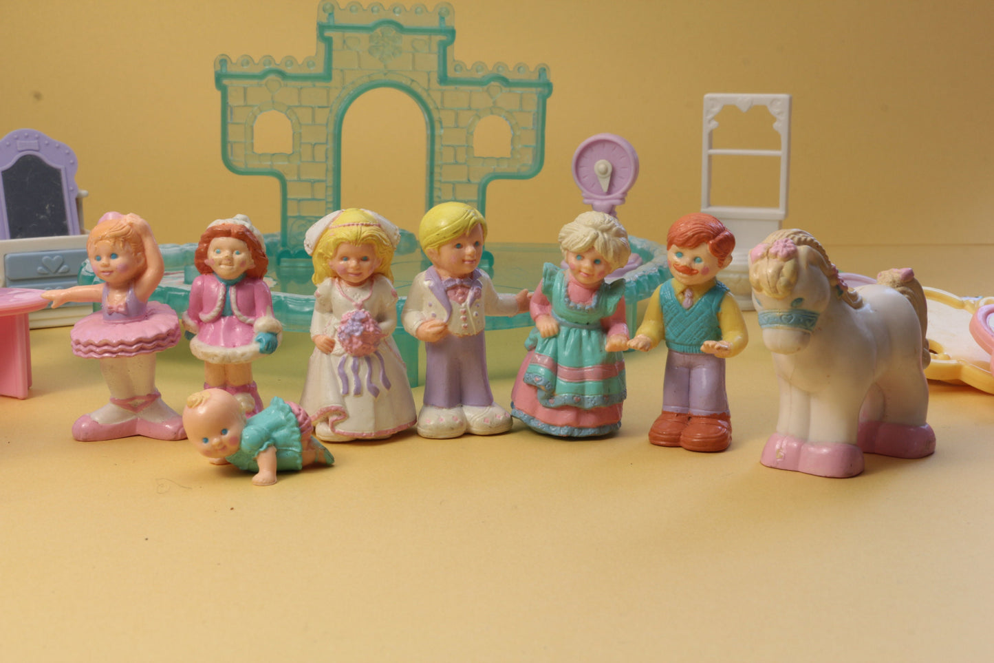 Fisher Price Precious Places Magnetic Key Mansion Dollhouse | Precious places figuren|