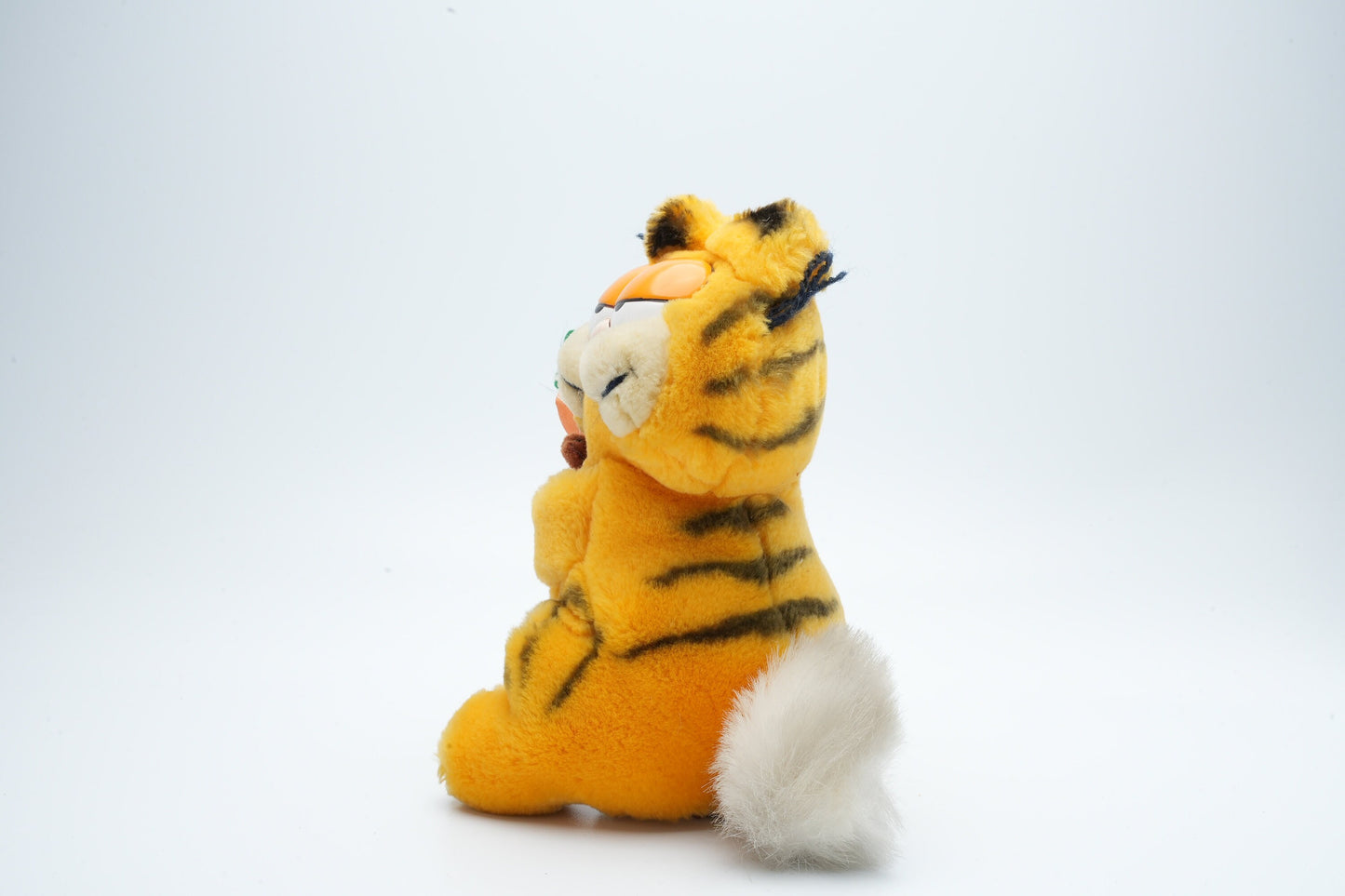 Vintage Garfield met wortel in zijn handen | zeldzame Garfield plush (vintage)
