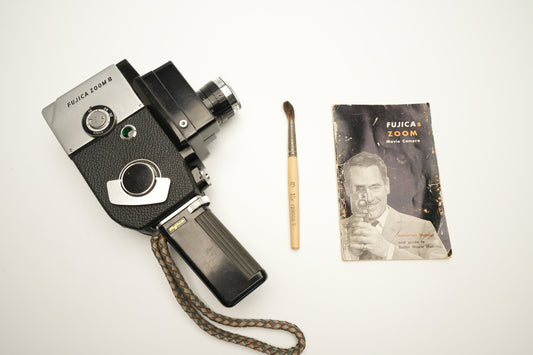 Fujica Zoom 8 + kist + handleiding