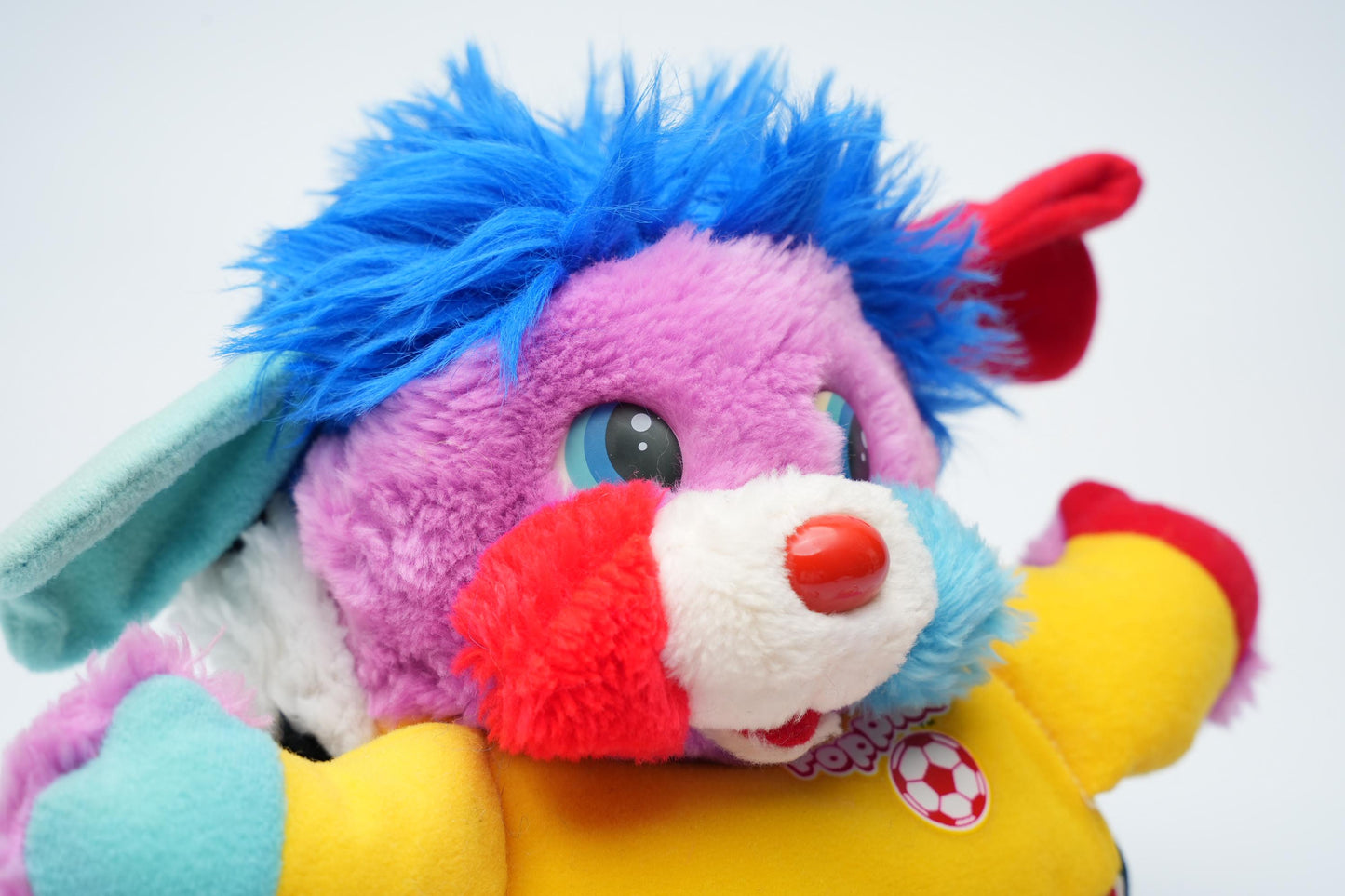 Vintage 1986 Popples Sports Popple – Big Kick Voetbal Editie – 28 cm (11 inch)