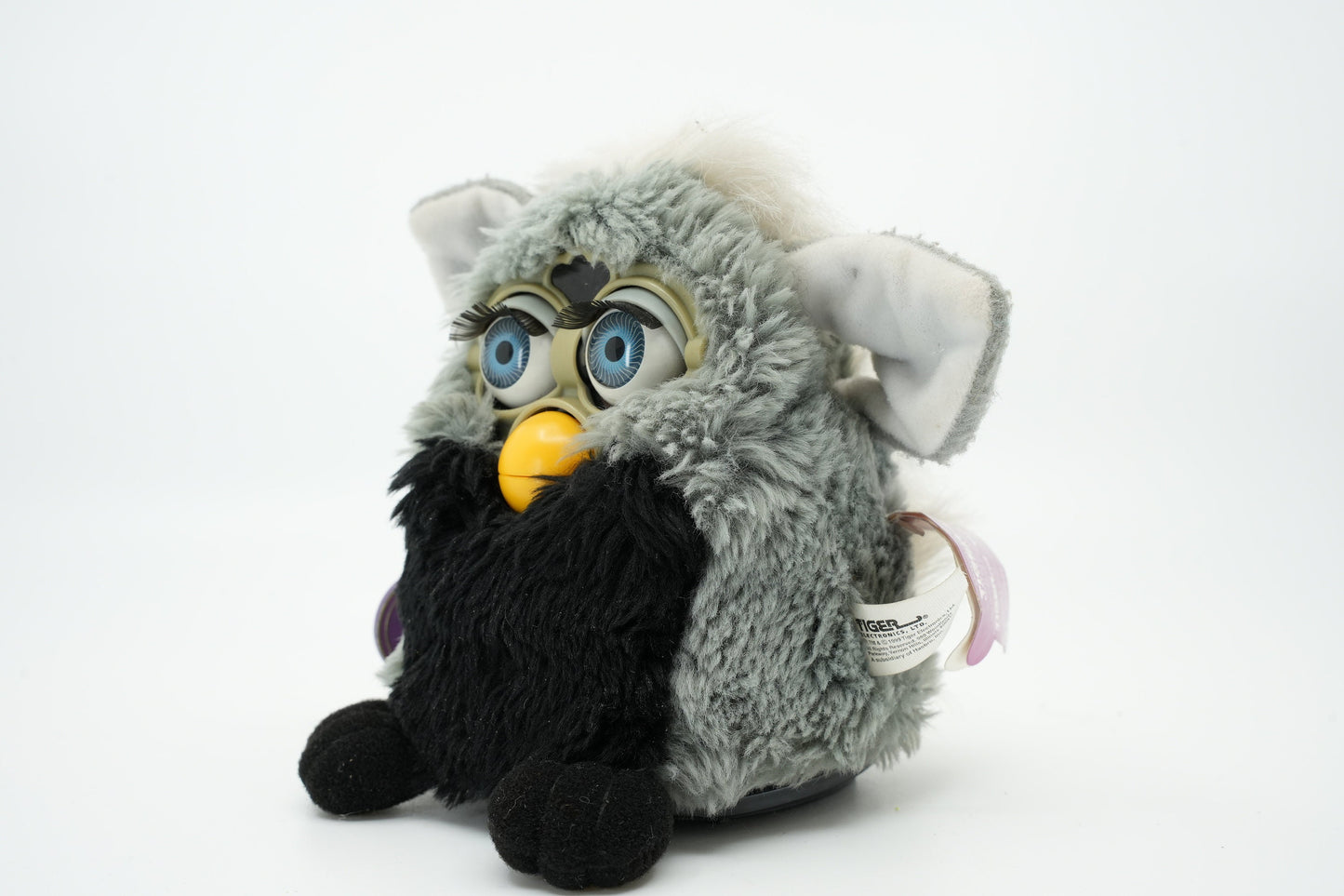 Vintage Furby Koala blauwe ogen 1999 | furby tag | Vintage Furby met Grijs/ Zwarte vacht | Spreekt Engels en Furbish