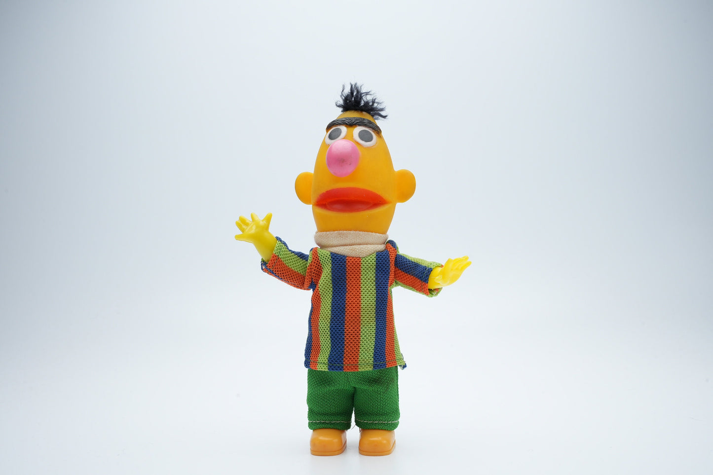 Bert vintage speelgoed figuur die kan bewegen - zeldzaam Bert en Ernie figuur
