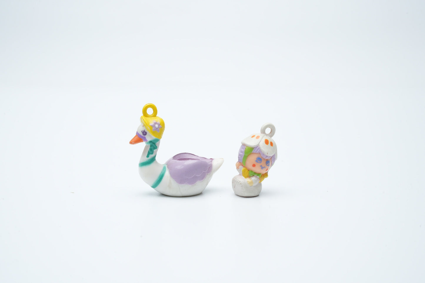 Vintage Charmkins Twinkle en Snowflower zwaan kettinghanger
