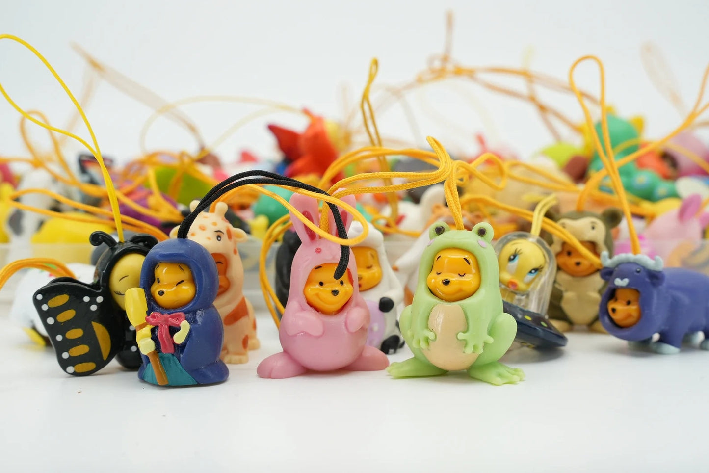 Peek-a-pooh telefoon bedels | Capsule Toys | Vintage peek a pooh bedels | pick your favorite (45 verschillende)