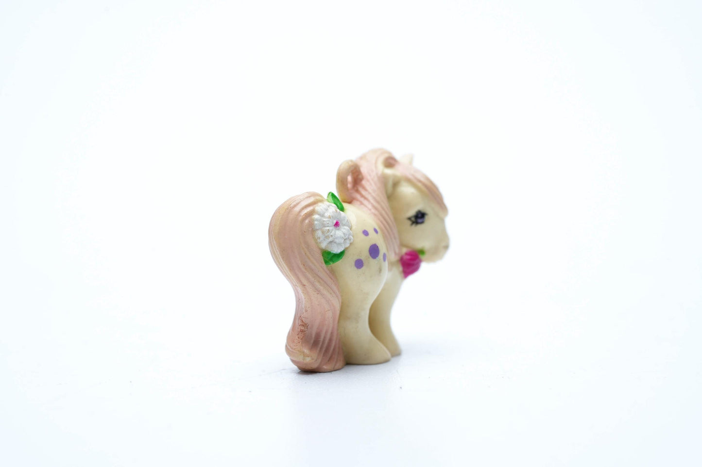 Vintage My Little Pony x Charmkins Pixie Pony – Mommy Charm – Hasbro 1983 | Zeldzaam G1 PVC figuur