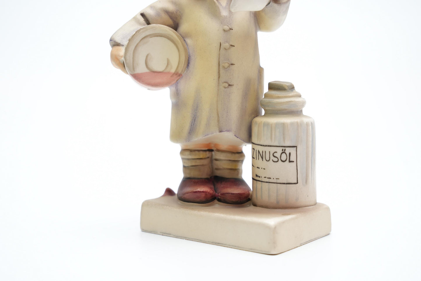 Hummel Beeldje 'Kleine Apotheker' - HUM 322, TMK-6 (15 cm / 6 inch)