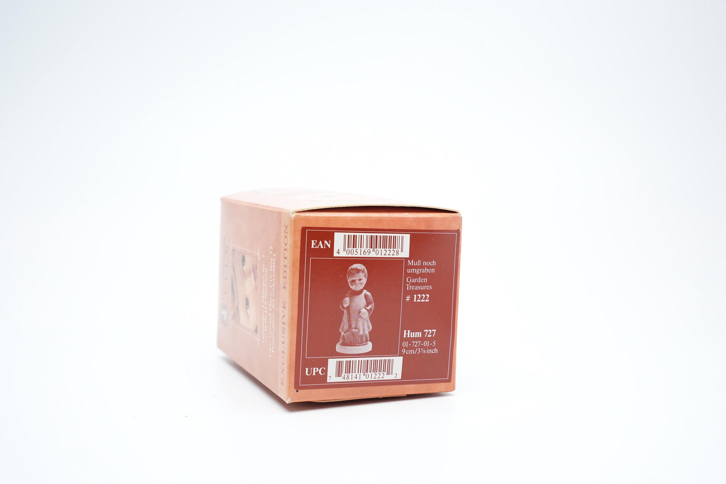 Goebel Hummel Figurine “Muß noch umgraben – Garden Treasures” (Hum 727, 9 cm/3,5 inch)