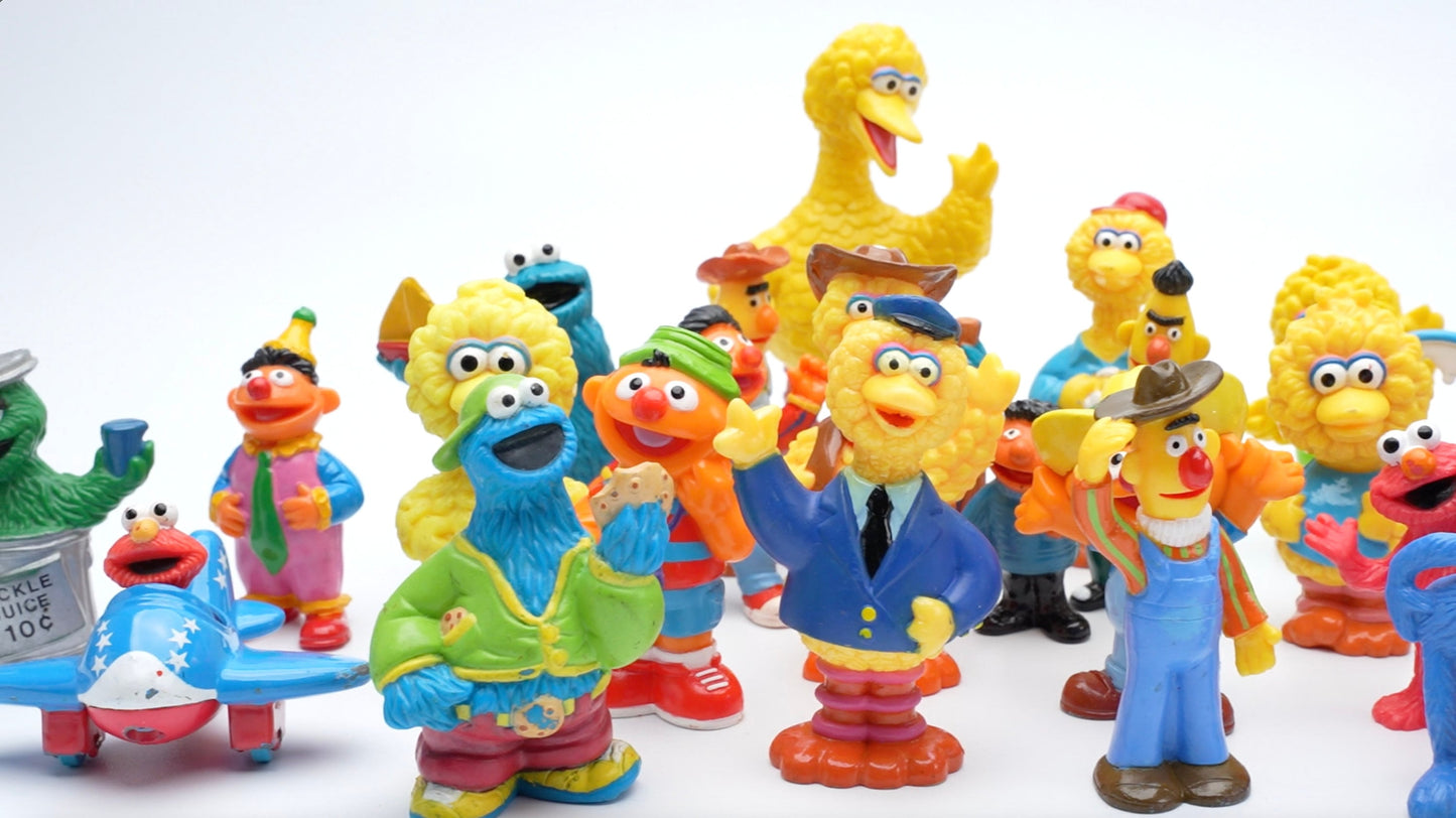 Sesame Street figuren uit verschillende jaartallen en formaten (Sesamstraat)