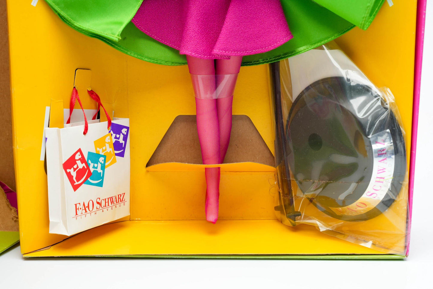 Limited Edition Barbie Madison Avenue FAO Schwarz (1995) – Vintage Verzamelobject
