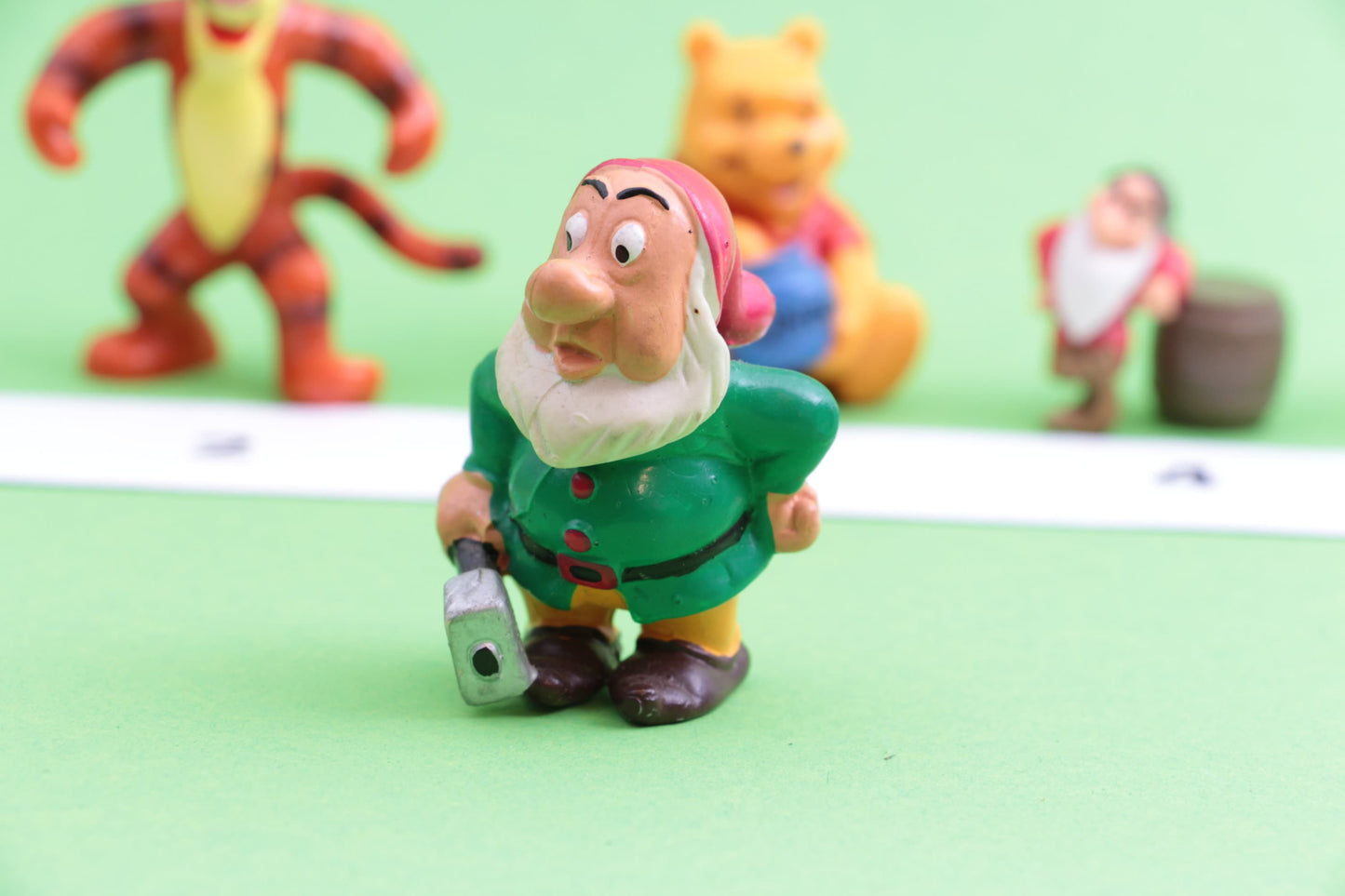 Figuren van Disney - Winnie The Pooh - Teigetje - vintage uit verschillende jaartallen
