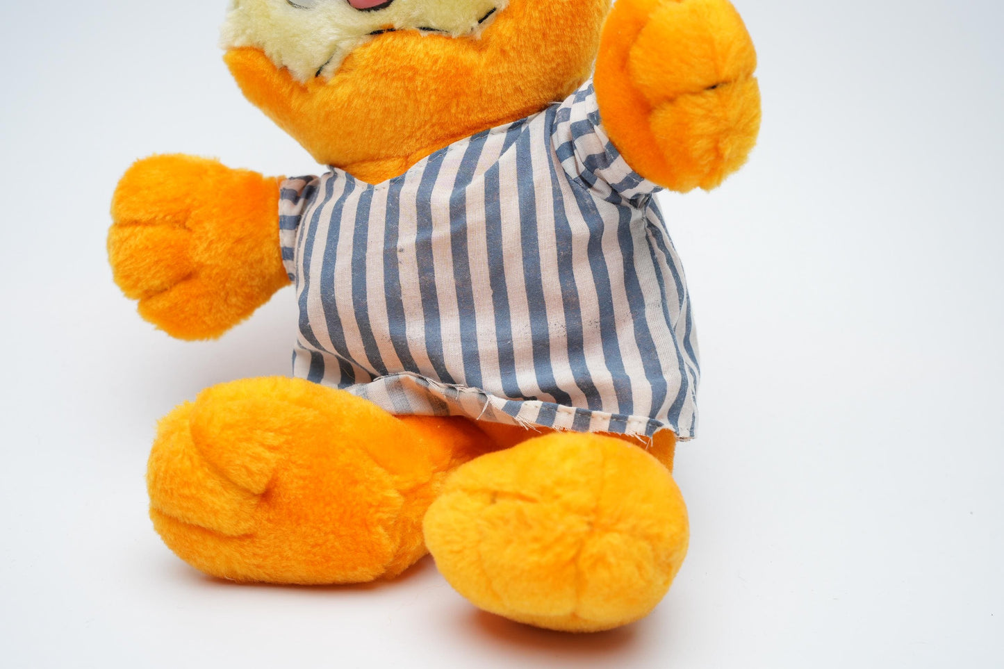 Vintage Garfield Knuffel in Pyjama - United Feature Syndicate Inc. & Paws (1981)