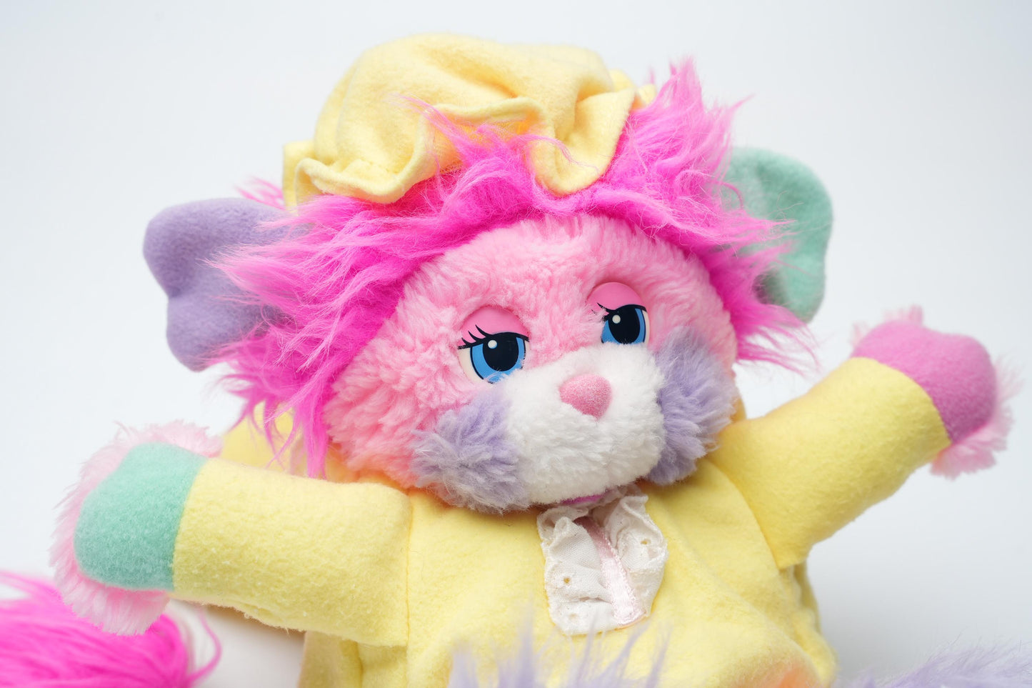 Slumber Party Popples – Gele Pyjama Popple – 25 cm (10 inch)