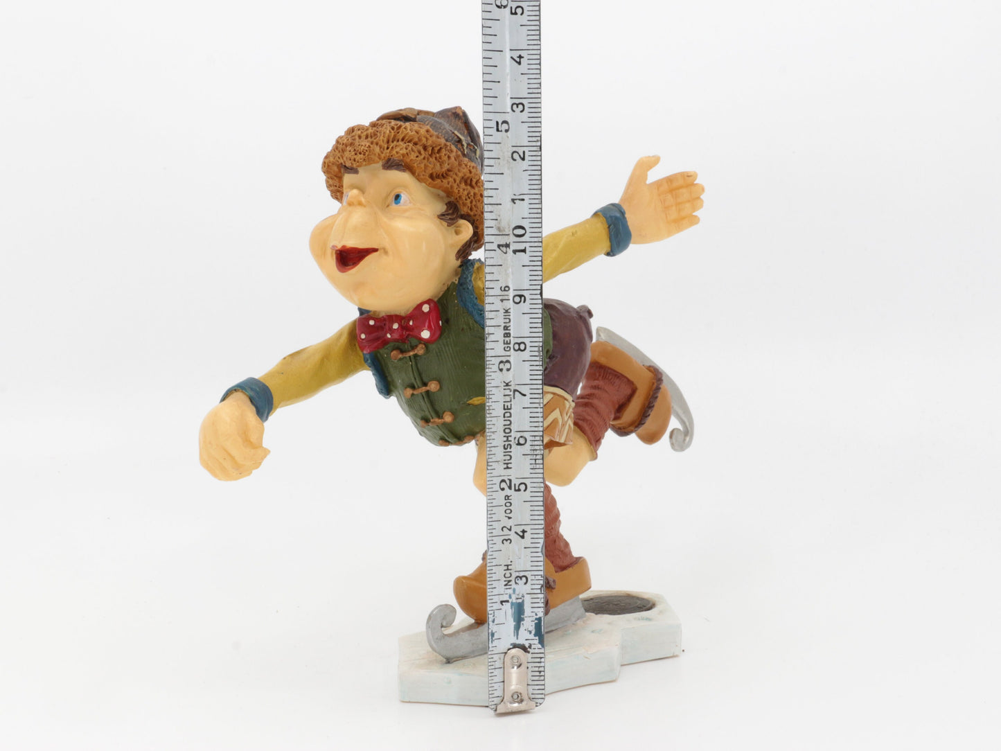 Vintage verzamelobject Laaf | Efteling | Magische wezens zoals elfen en kabouters | Schaatsende Laaf | Winter thema laven
