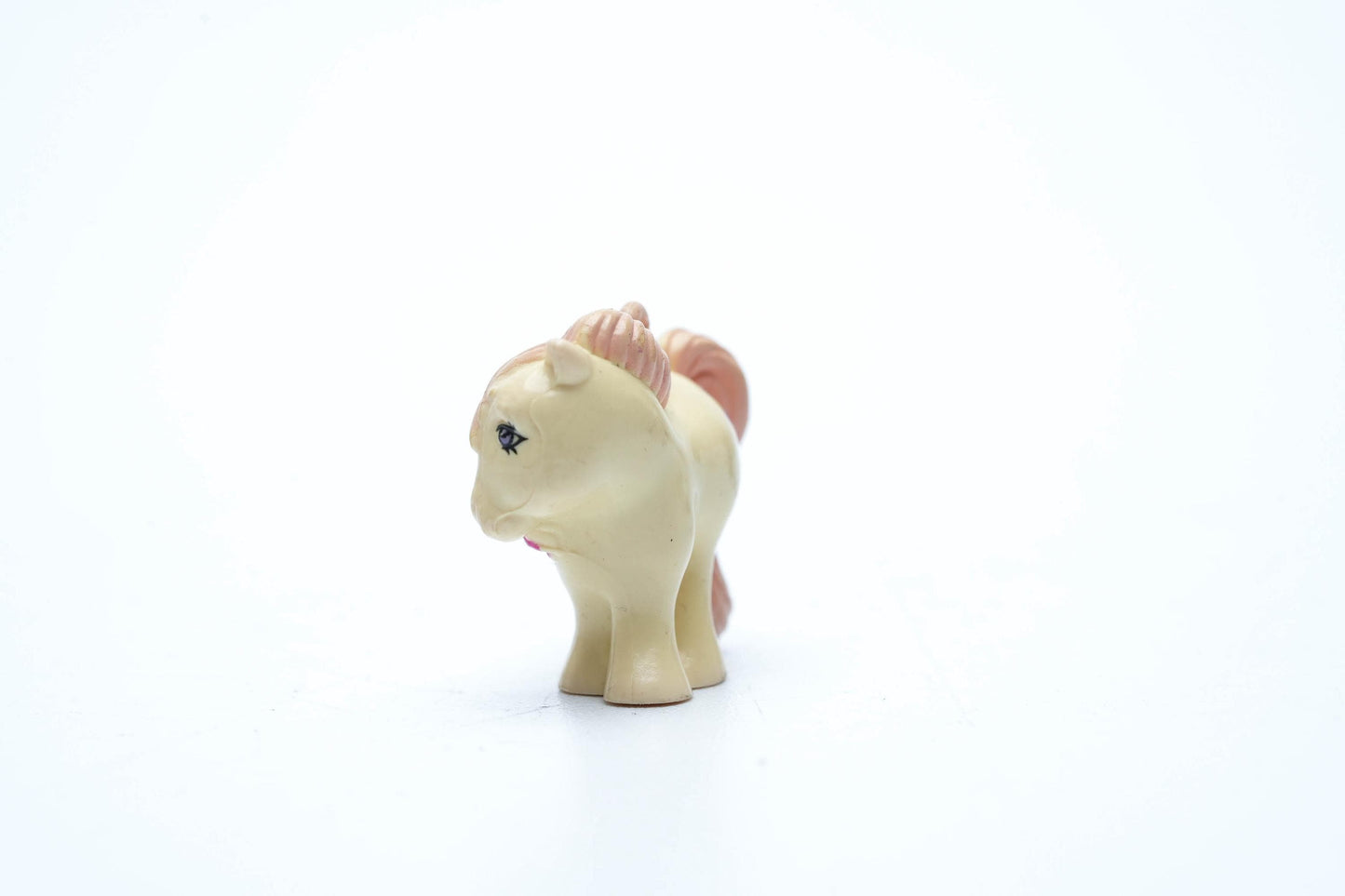 Vintage My Little Pony x Charmkins Pixie Pony – Mommy Charm – Hasbro 1983 | Zeldzaam G1 PVC figuur