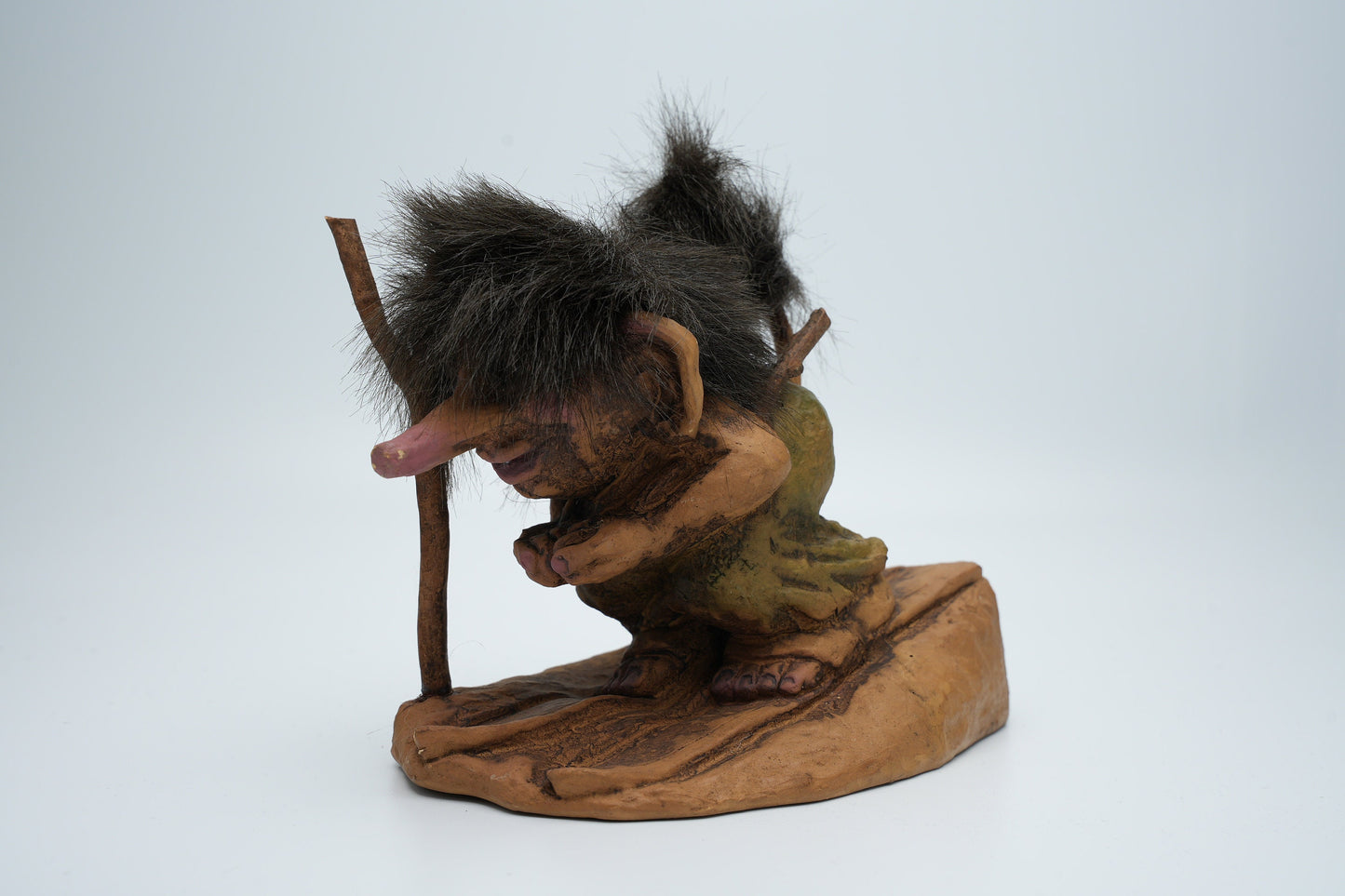 Originele Nyform Skiënde Troll handgemaakt in Noorwegen