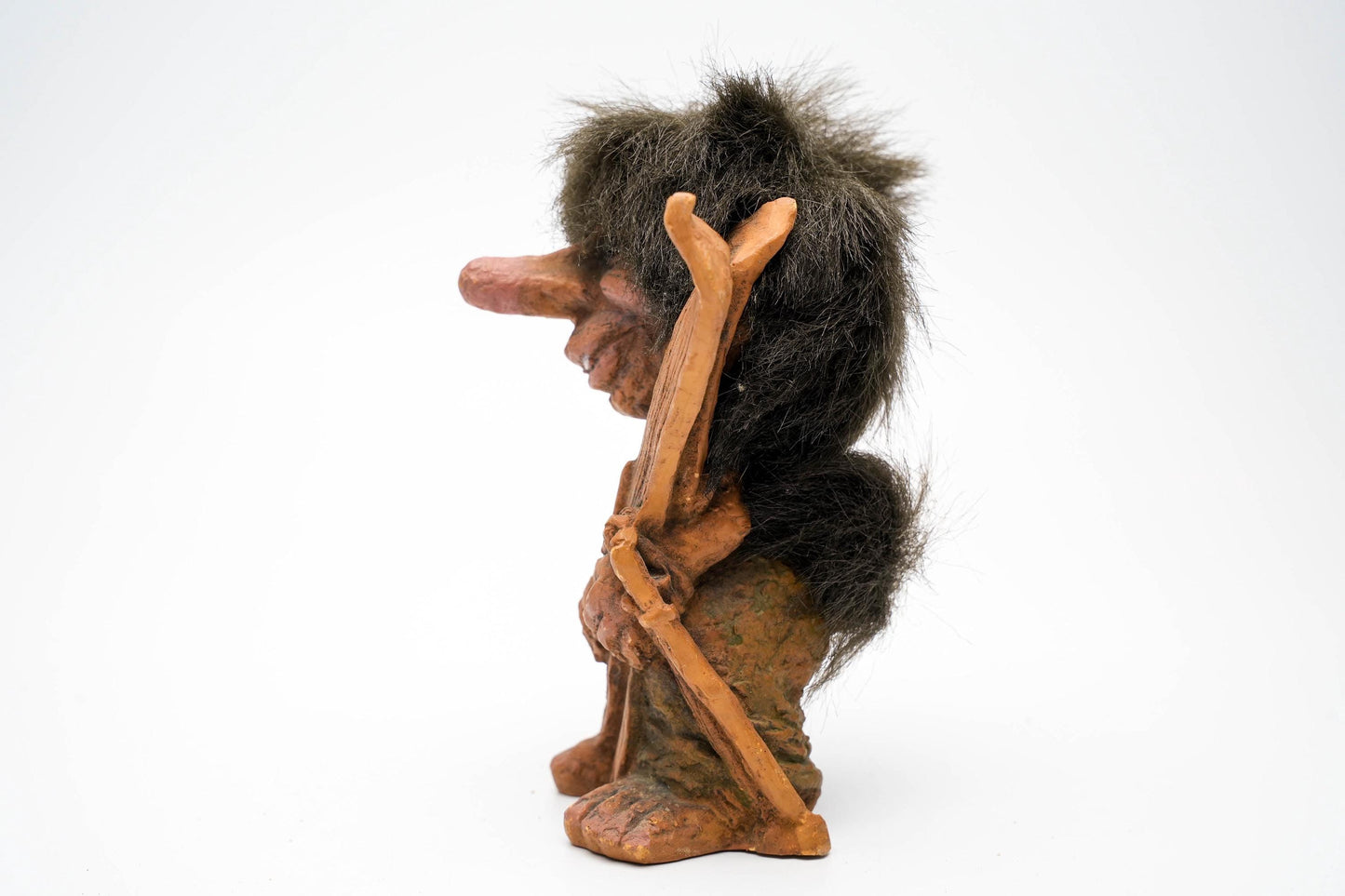 Vintage Nyform Trol met Ski's – Handgemaakt in Noorwegen – 16 cm/6,3 inch