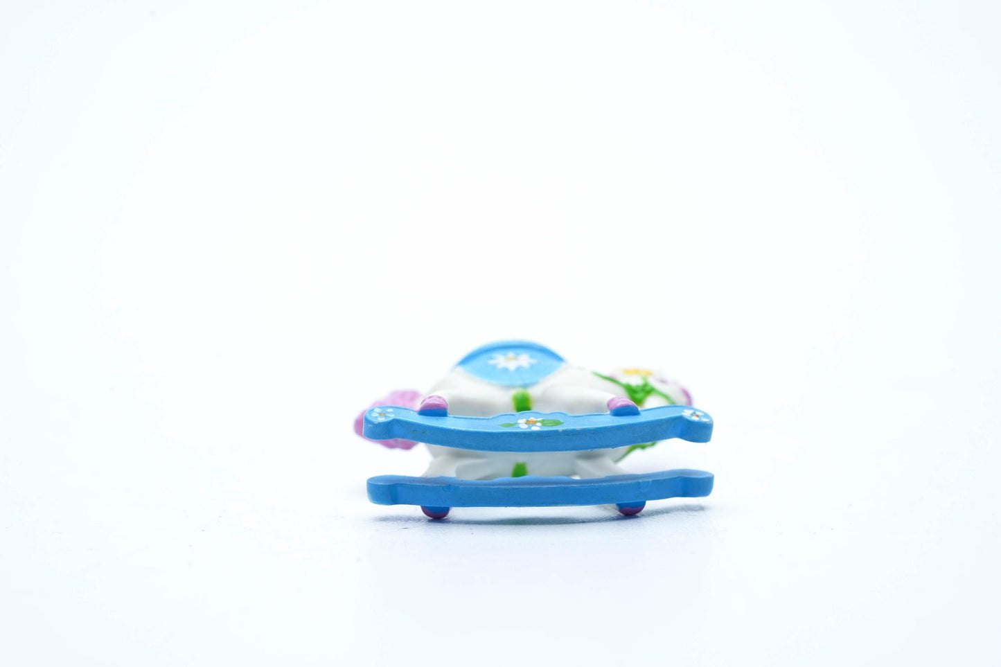 Vintage Charmkins Lazy Daisy – Wippaardje Paardje 1983 Hasbro – Miniatuur Bedel met Bloemen
