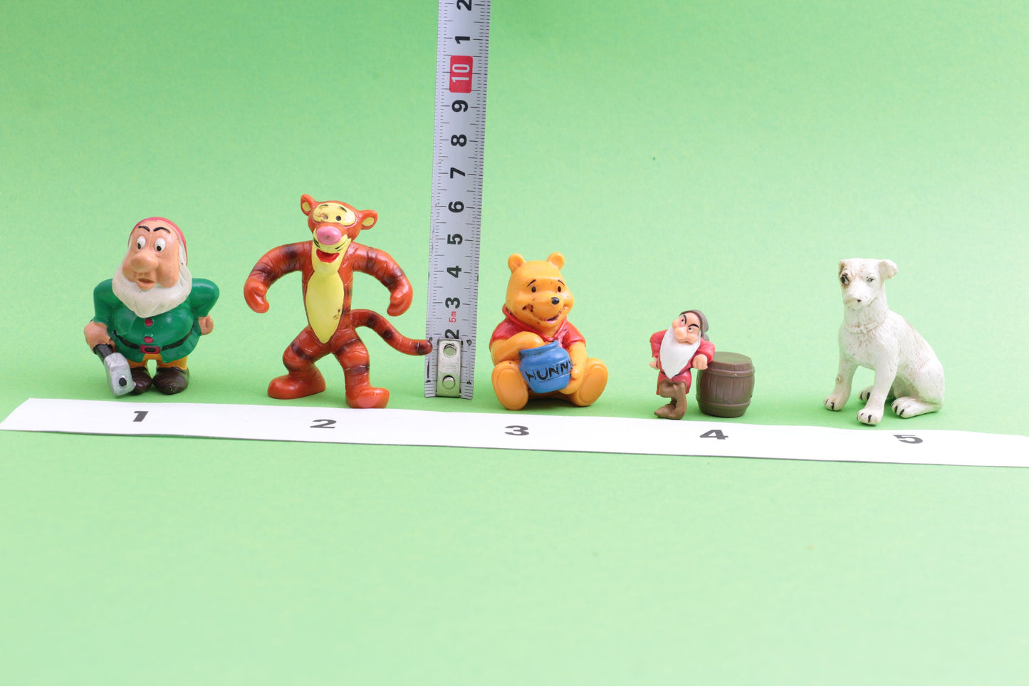 Figuren van Disney - Winnie The Pooh - Teigetje - vintage uit verschillende jaartallen