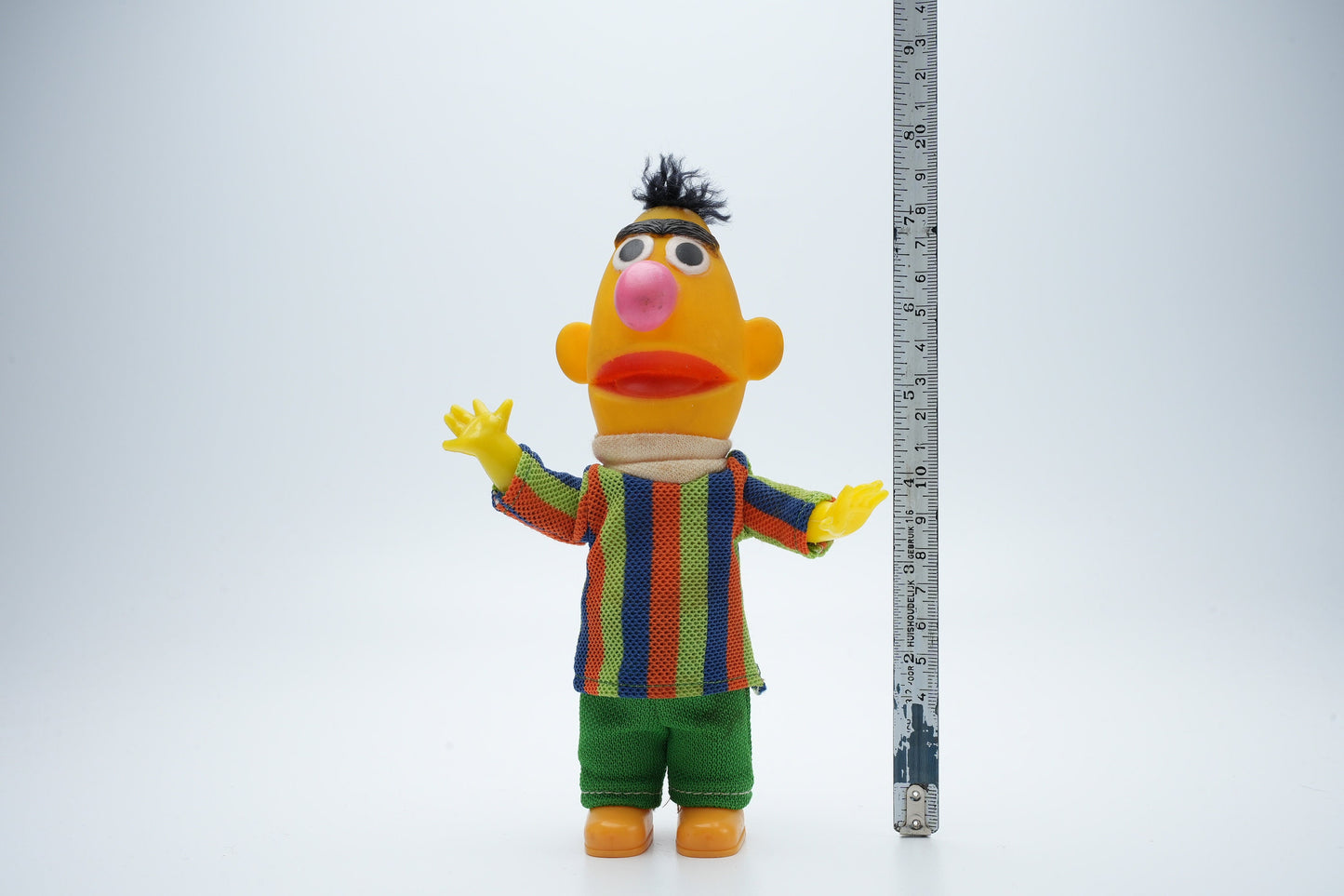 Bert vintage speelgoed figuur die kan bewegen - zeldzaam Bert en Ernie figuur
