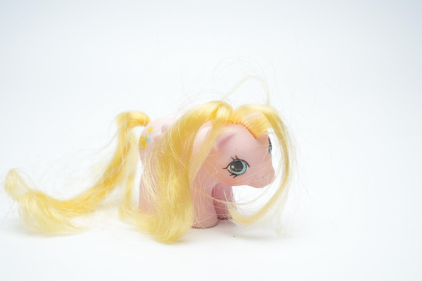 Betoverende Vintage 'My Little Pony' – Zachtroze met Gouden Detail