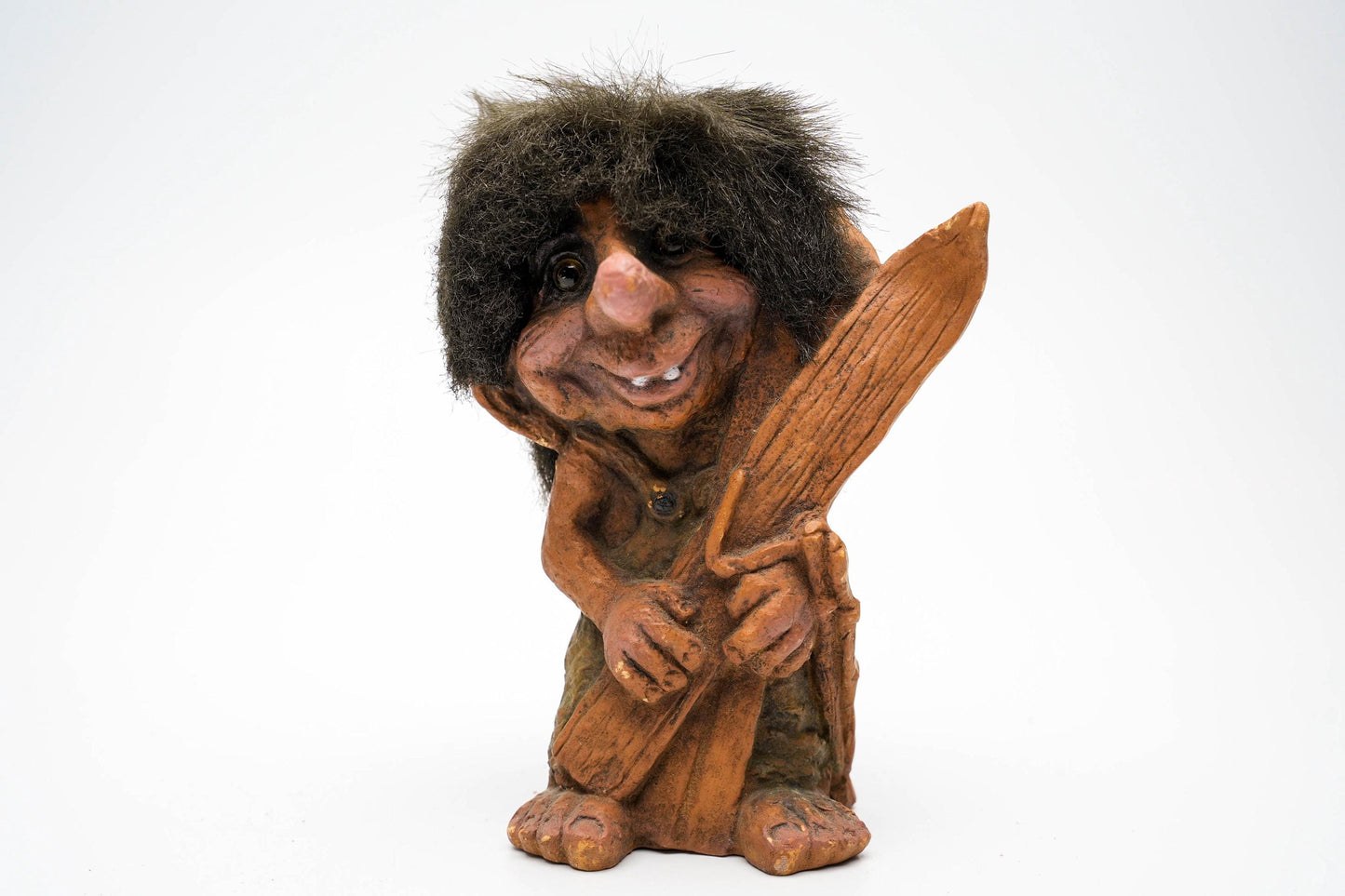 Vintage Nyform Trol met Ski's – Handgemaakt in Noorwegen – 16 cm/6,3 inch
