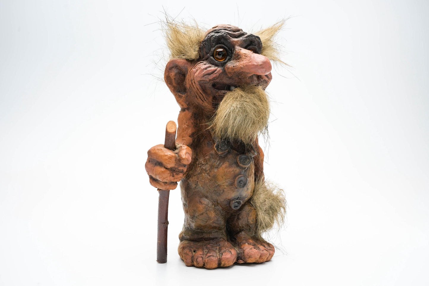 Nyform Trol – 21 cm (8.27 inch) – Oude Wijze met Staf