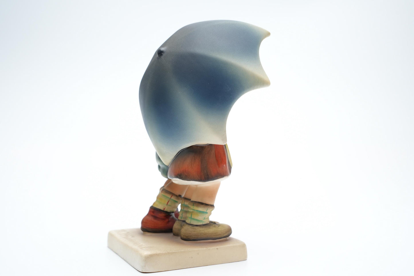 Vintage Hummel Beeldje 'Under Umbrella' - HUM 71 (17 cm / 6,7 inch)