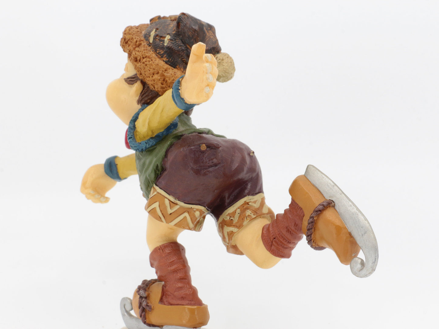 Vintage verzamelobject Laaf | Efteling | Magische wezens zoals elfen en kabouters | Schaatsende Laaf | Winter thema laven