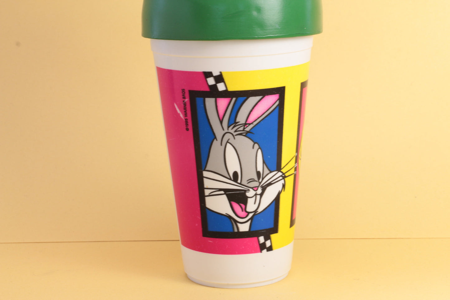 Vintage Bugs Bunny beker met gat voor een rietje | Vintage beker | Cartoon beker | Warner Bros 1995
