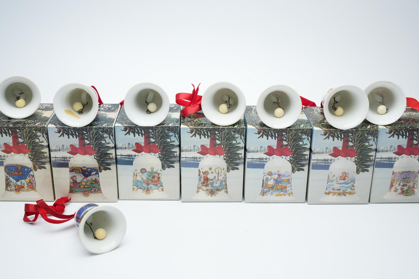 Hutschenreuther Porseleinen Kerstklokjes - Selecteer uw Jaar (1978-1987)