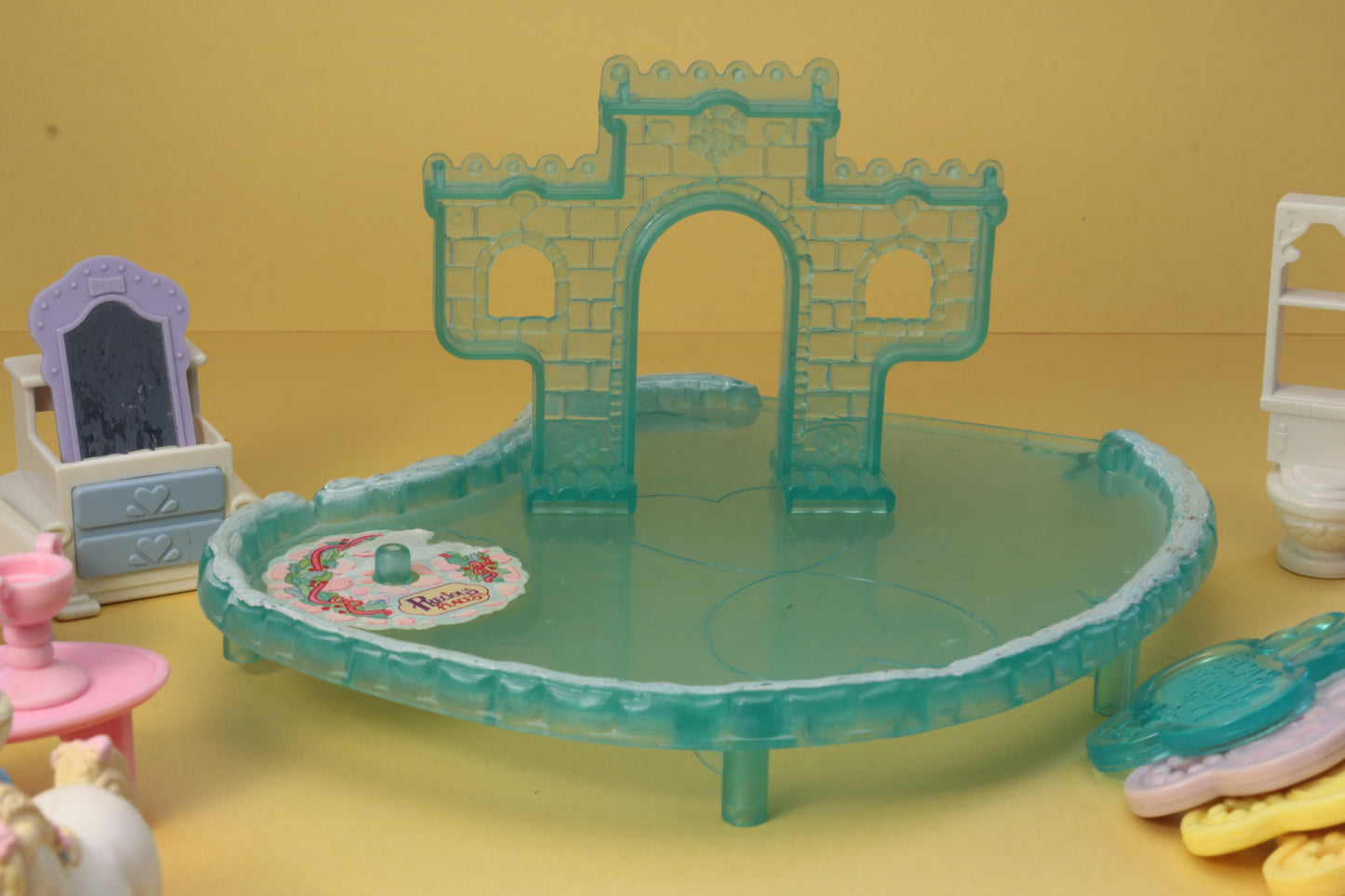 Fisher Price Precious Places Magnetic Key Mansion Dollhouse | Precious places figuren|