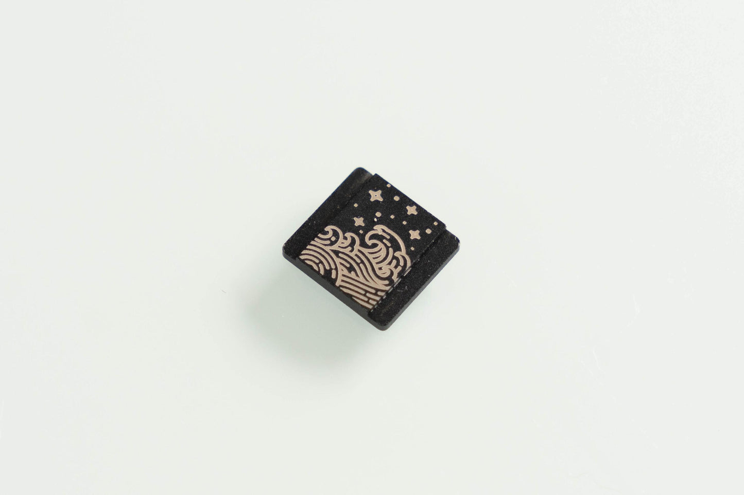 Gepersonaliseerde camera flitsschoen – "The Japanese Wave" – laser gegraveerd accessoire voor fotografie liefhebbers