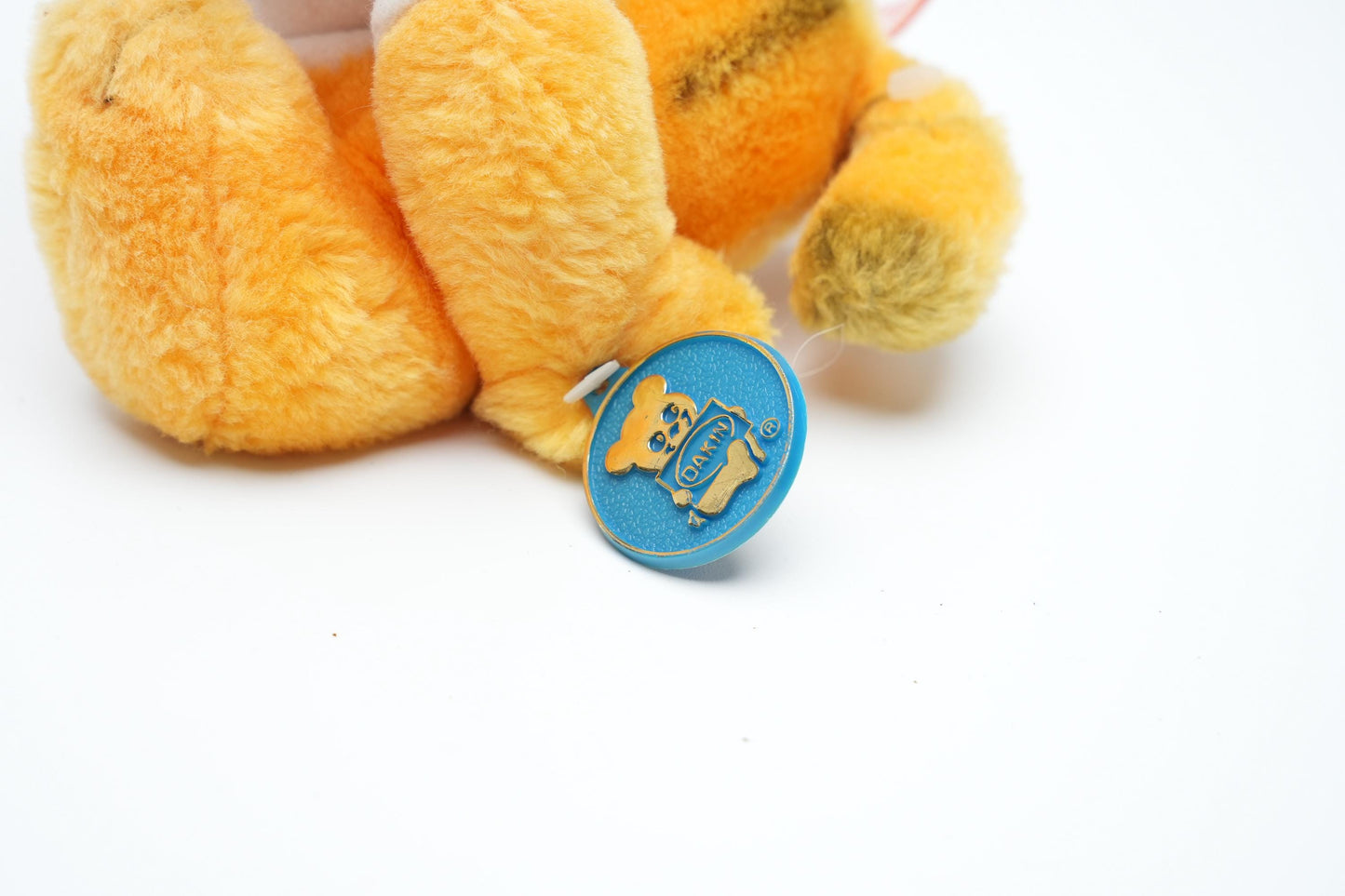 Vintage Garfield Knuffel – Zittend met "Don't Ask!" Shirt – 18 cm (7 inch)
