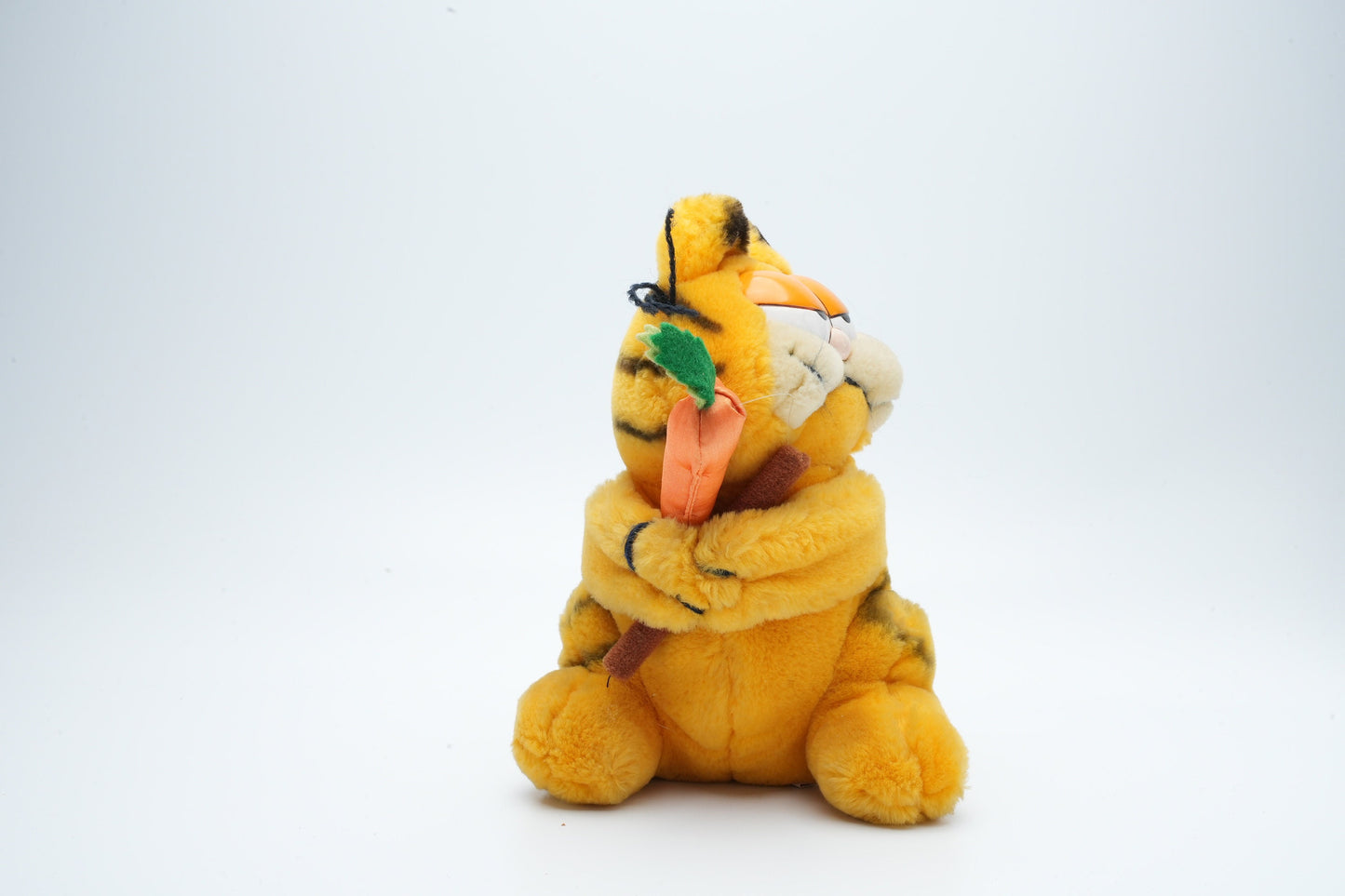 Vintage Garfield met wortel in zijn handen | zeldzame Garfield plush (vintage)