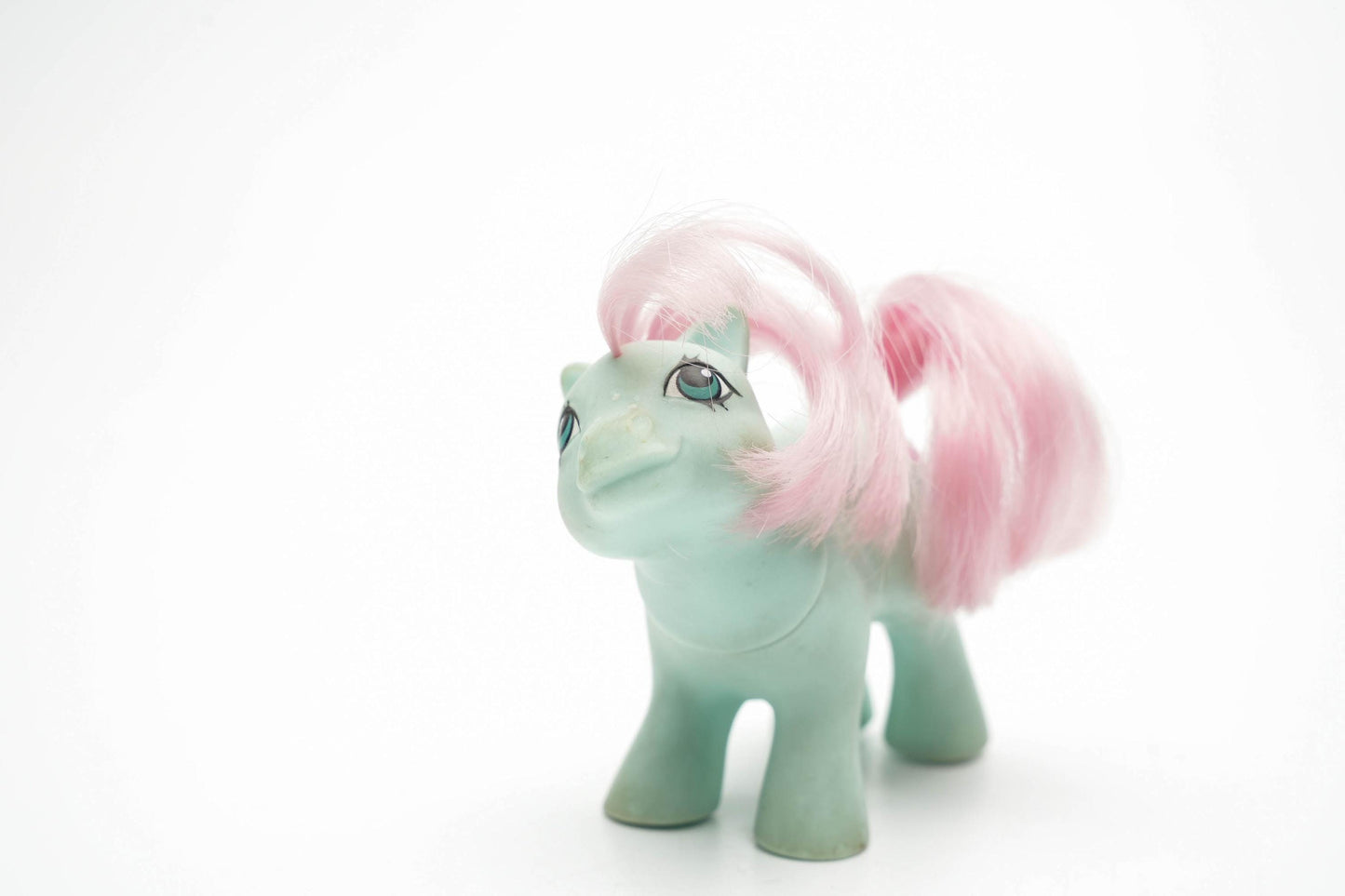 Vintage My Little Pony Baby Cuddles – G1 Baby Pony 1986 – Mintgroen met Roze Fles