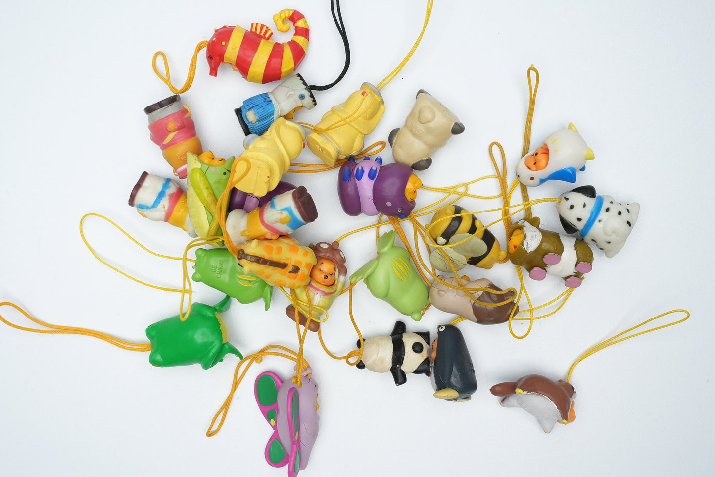 Kapotte Peek-A-Pooh telefoon bedels | Capsule Toys | Vintage Peek A Pooh bedels | 15 random stuks