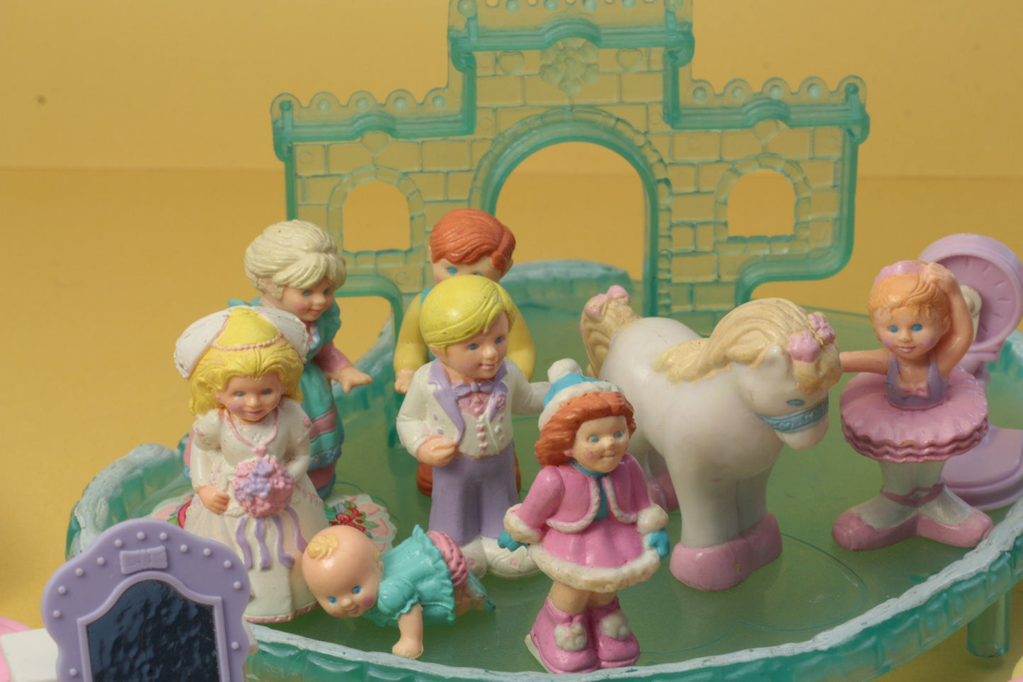 Fisher Price Precious Places Magnetic Key Mansion Dollhouse | Precious places figuren|