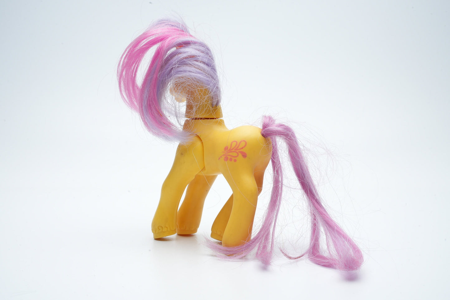 Gele pony met paars en roze haar | My Little Pony paard vintage