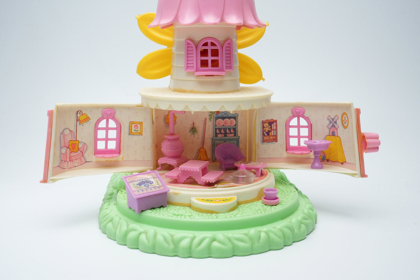 Vintage Charmkins Whipporwill Flower Mill met accessoires (bloemen molen)