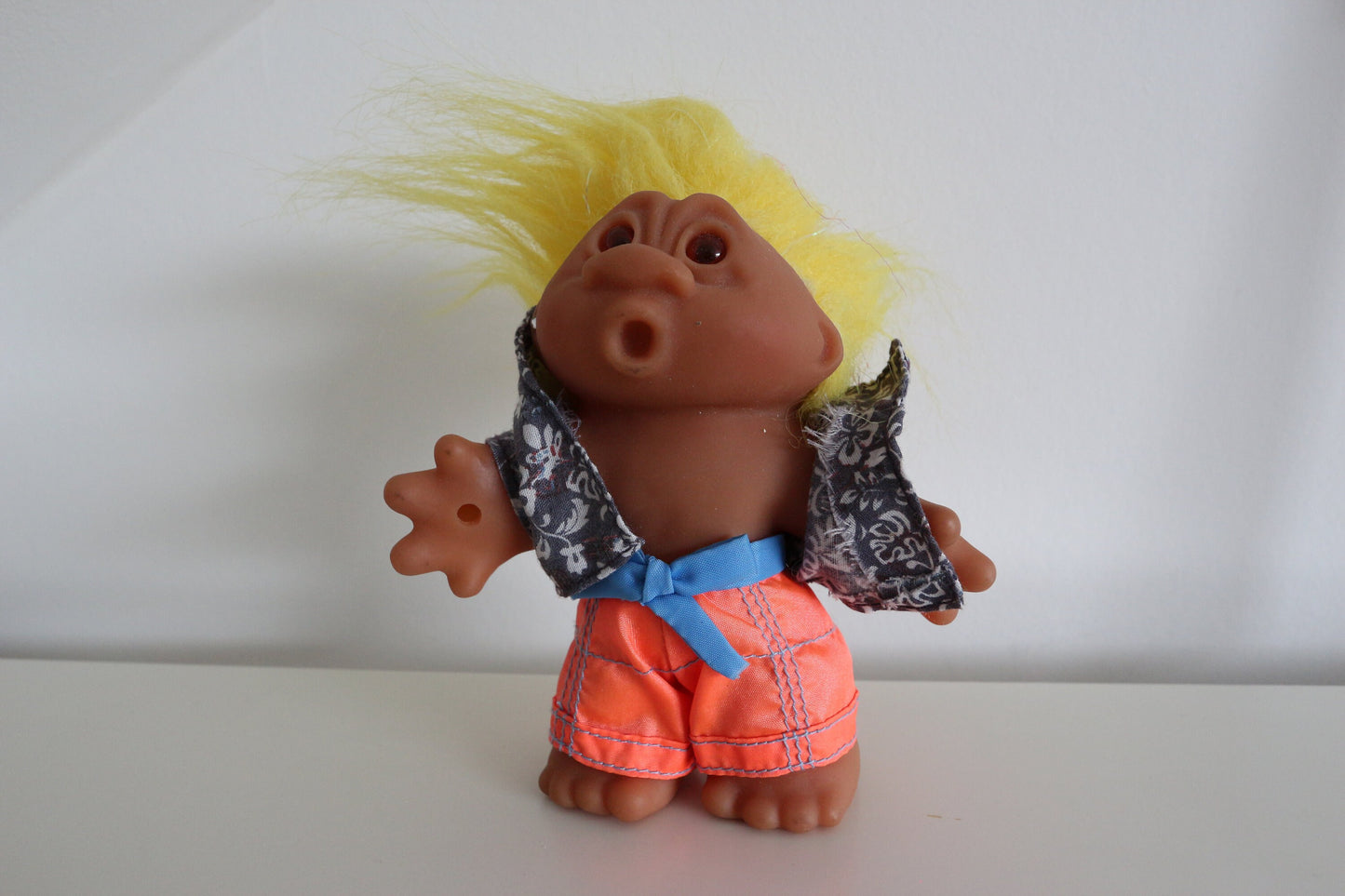 Vintage Thomas Dam troll strand editie met leuke outfit