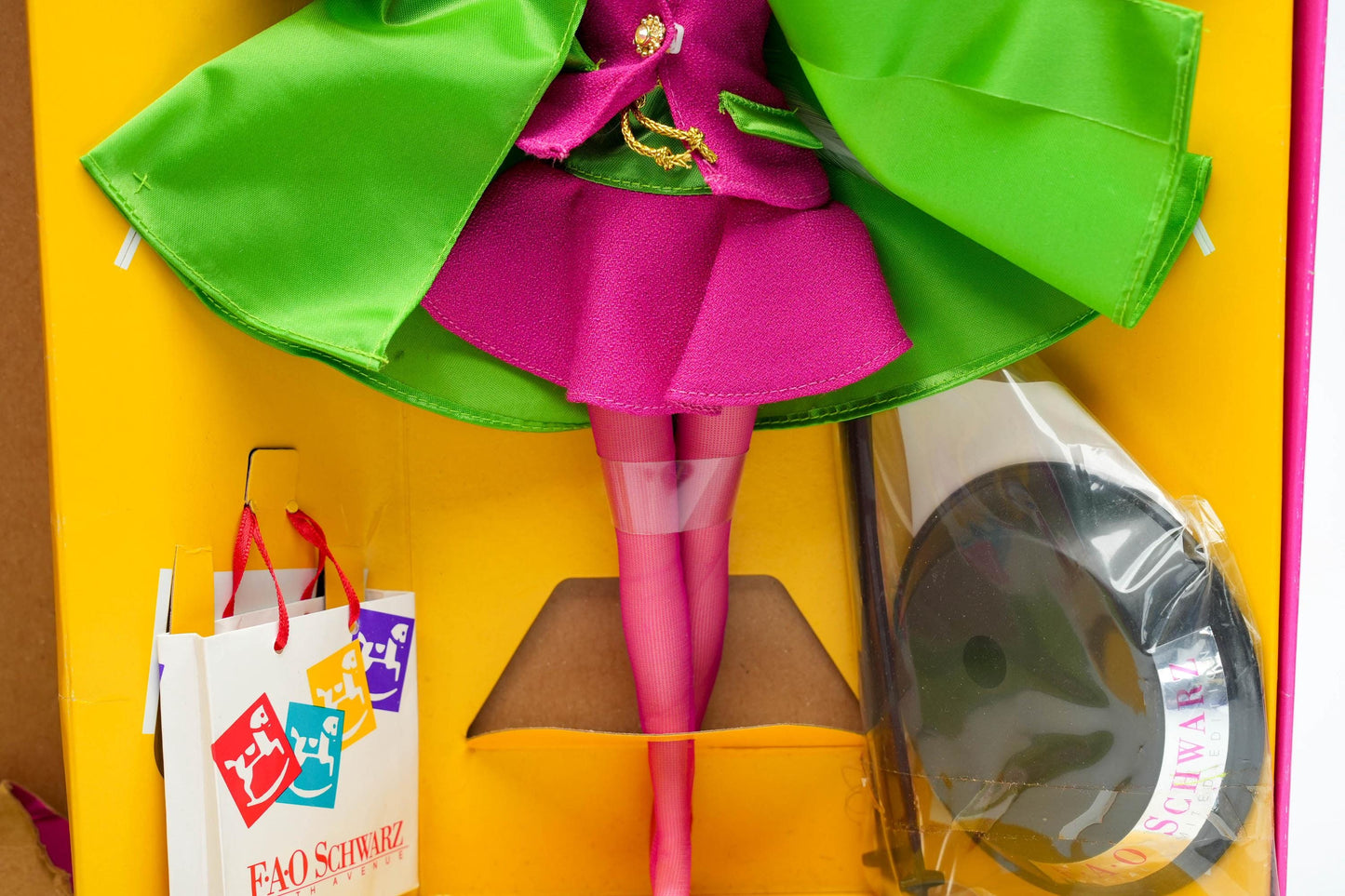 Limited Edition Barbie Madison Avenue FAO Schwarz (1995) – Vintage Verzamelobject