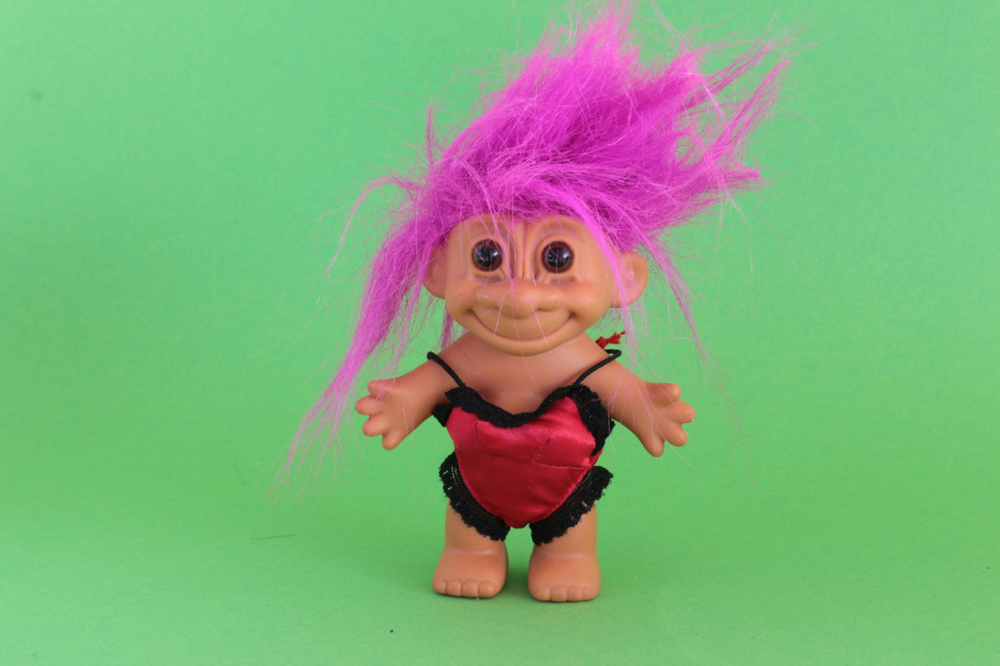 Vintage trol in victoria secret lingeriesetje | Oude dam trol | Dam trol in lingerie